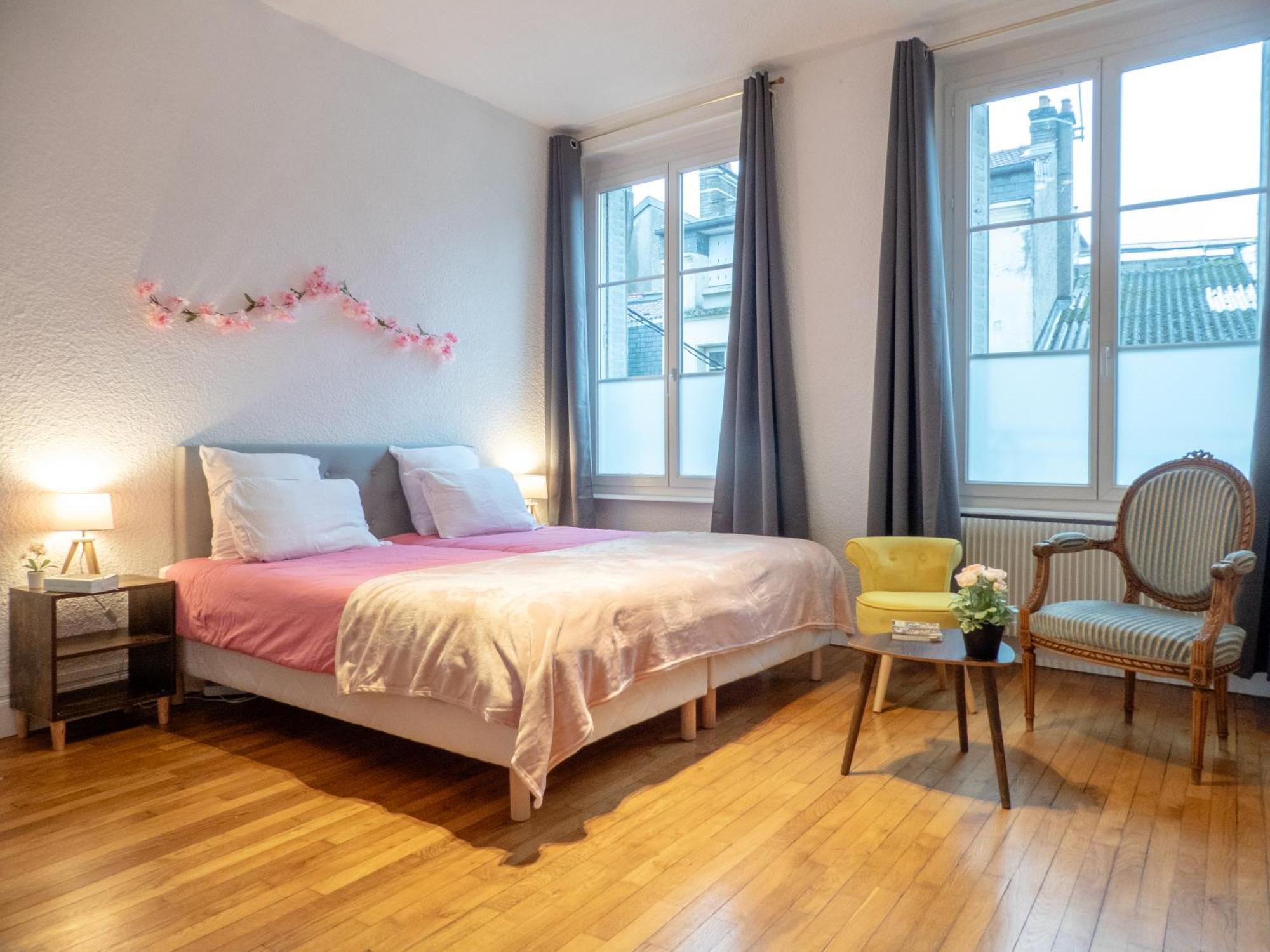 L'Amour De La Paix - Centre-Ville - Jardin - Proche Gare - Tv65"Primevideo - Ambiance Tres Chaleureuse - Parking Gratuit Sous-Video Surveillance Proche - Gere Par Presta-Zen'Services Verdun-sur-Meuse Exterior photo